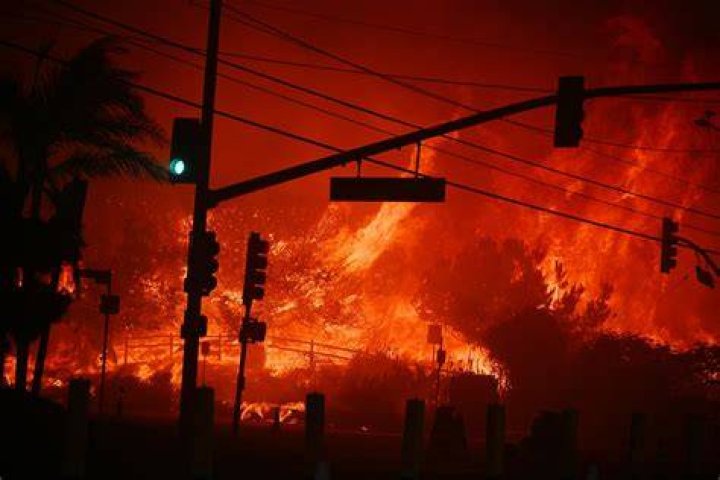 Are there fires in Sonora CA