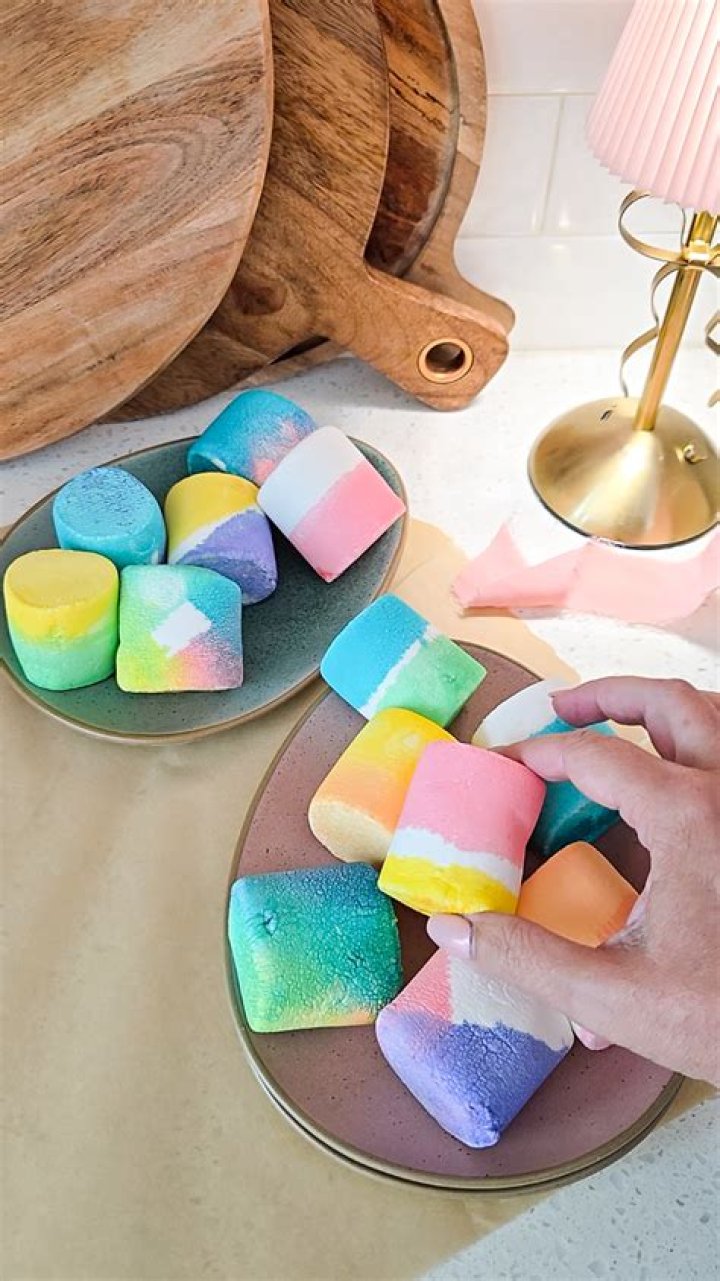 Do marshmallows absorb liquid