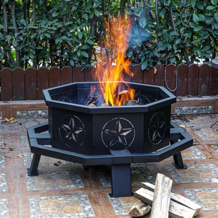 Do metal fire pits need sand