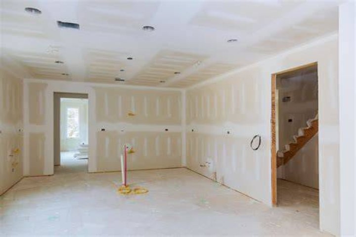 Does drywall dust have silica