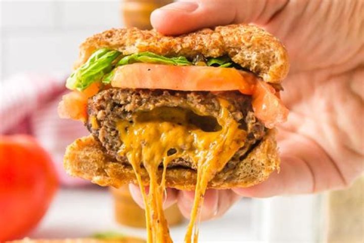 Does Juicy Lucy still exist