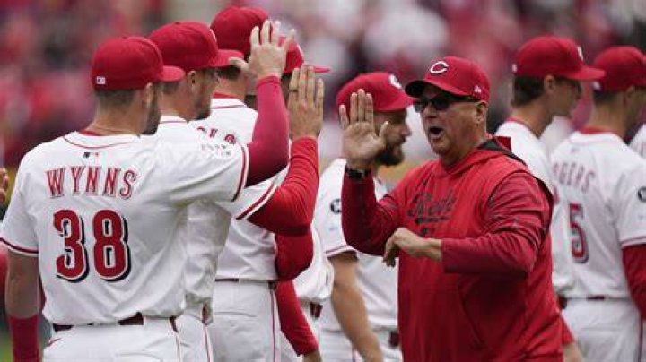 Does Puig play for the Reds
