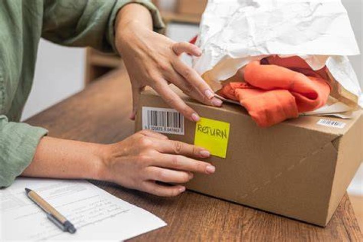 Does Uber return lost items
