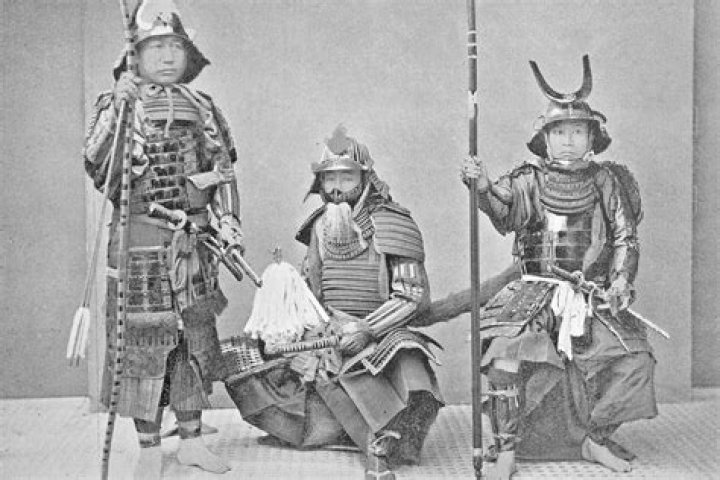 How did samurai life change