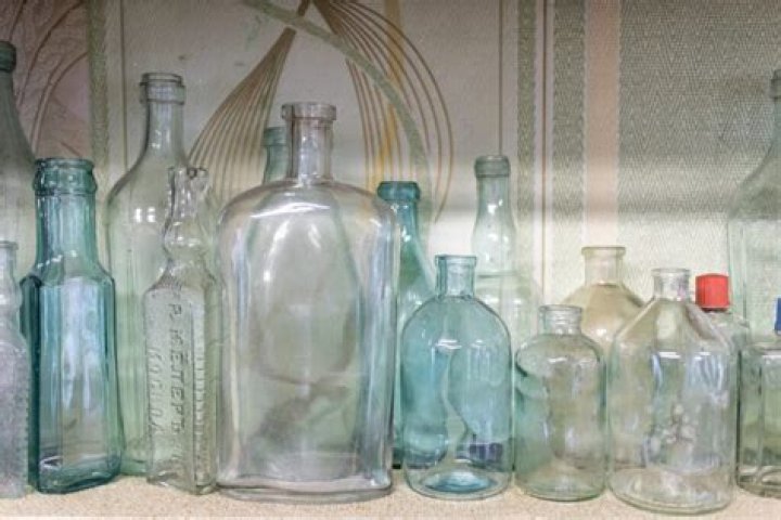 How do I identify old dishes