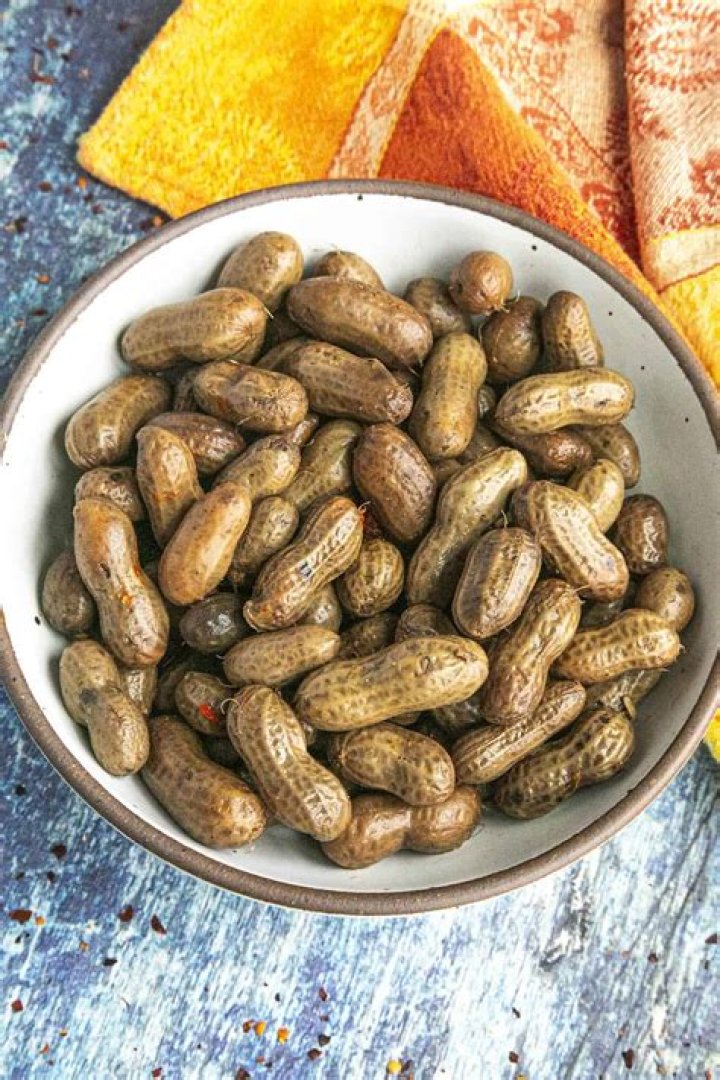 How do I store green peanuts