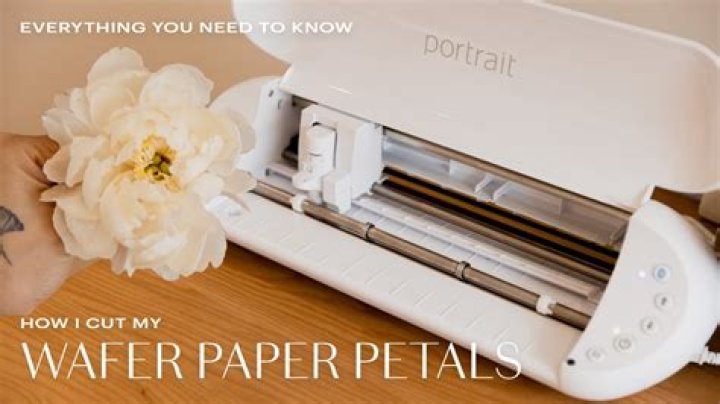 How do you cut a wafer paper