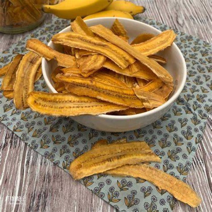 How do you use dried bananas