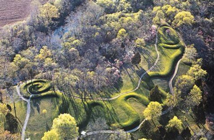 How old is the Serpent Mound