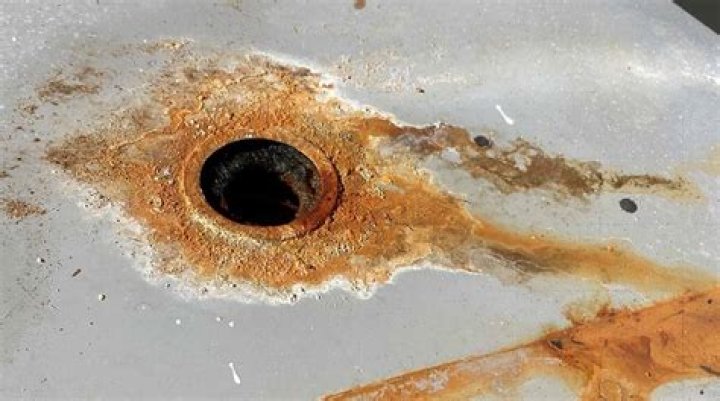 Is rusty hot water dangerous