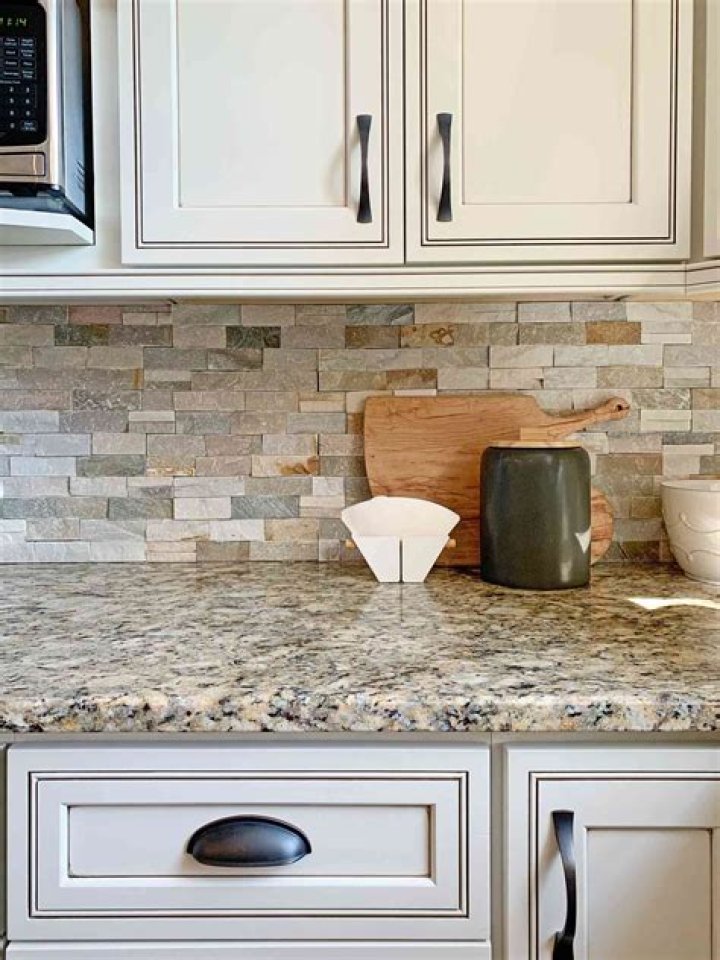 Should I caulk my backsplash