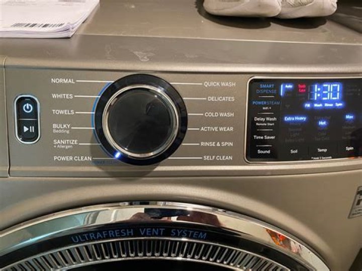 What does DL mean in laundry