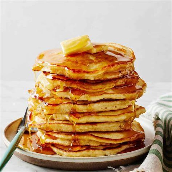 What does pancake makeup do