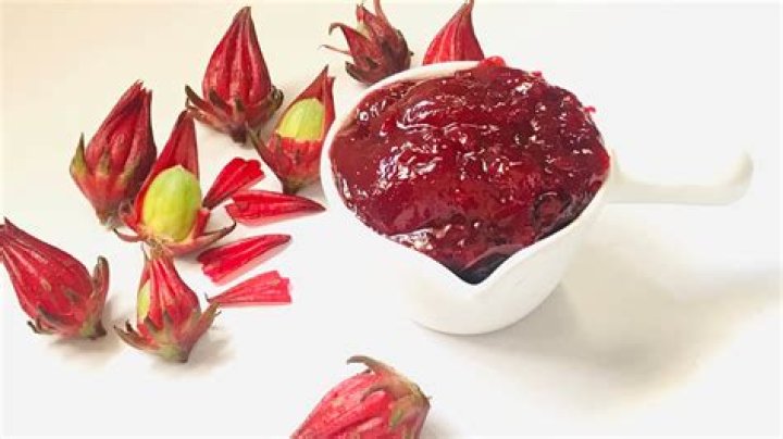 What does rosella taste like