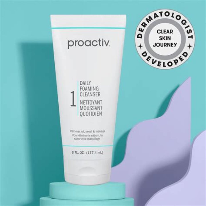 What is in Proactiv cleanser