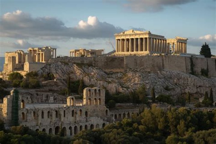 When did Greece fall to Rome