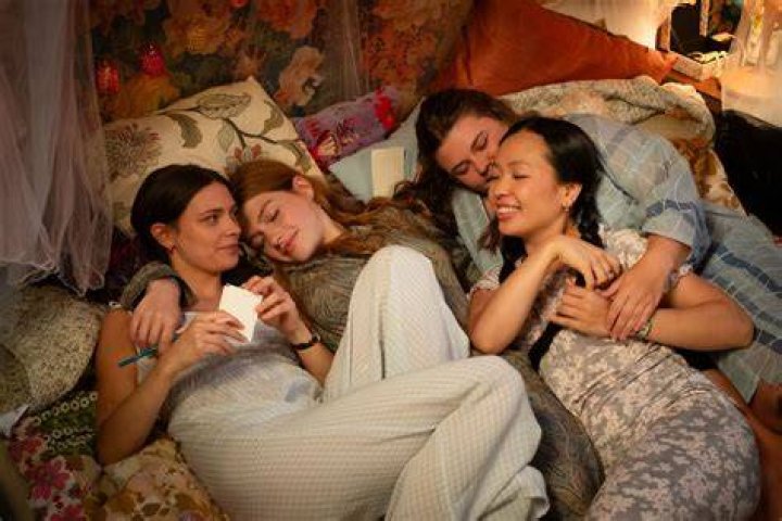 Where does Rebecca Hall live