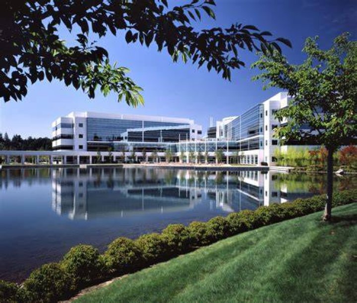 Where is Feldco headquarters