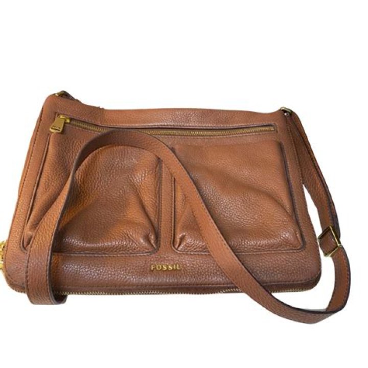 Where is fossil purses made