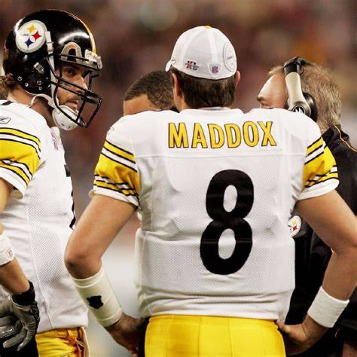 Who did Tommy Maddox replace