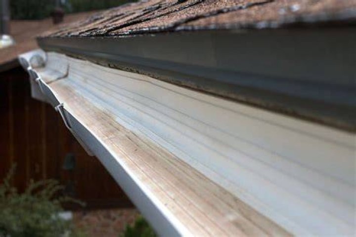 Why do Finlock gutters fail