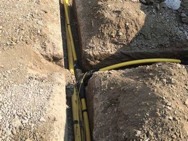 Why do you ground a gas line