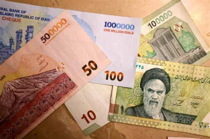 Why Irani rial is going down
